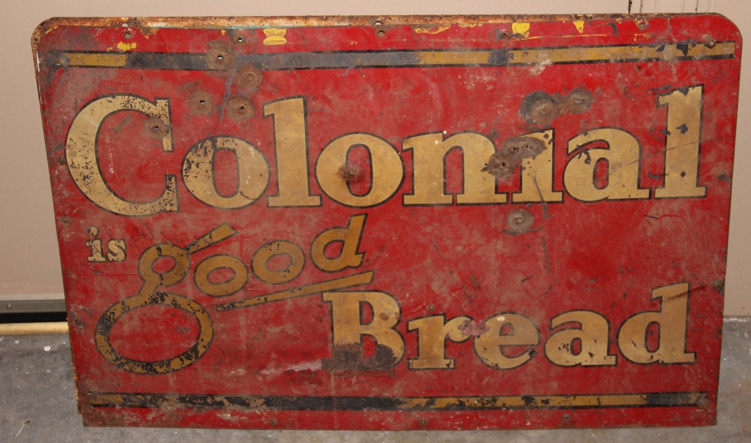 Colonial Shop Sign