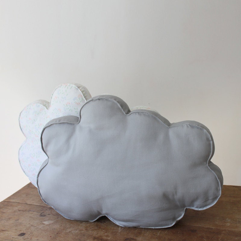 GREY CLOUD PILLOW / Organic Cotton Fabric