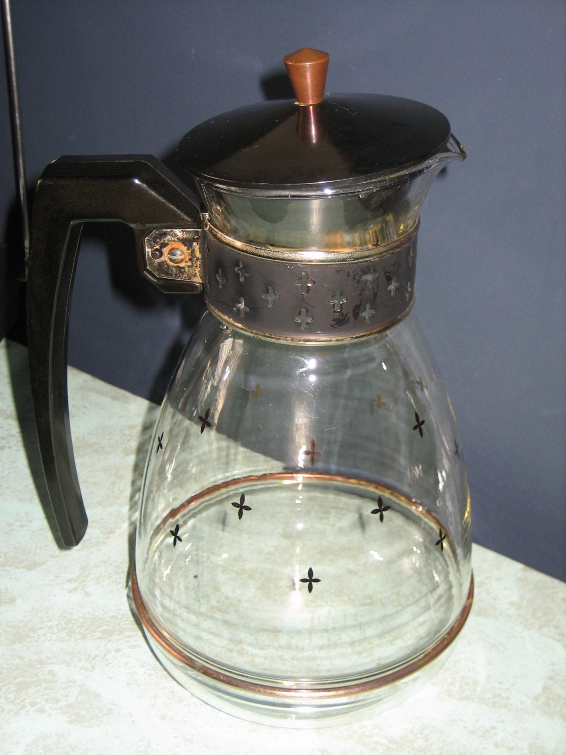 Beautiful Pyrex carafe