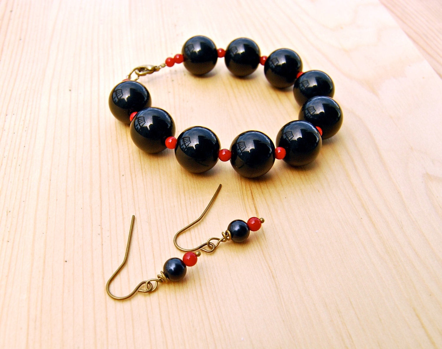 Black Bracelet and Earrings Set - black stone, red coral