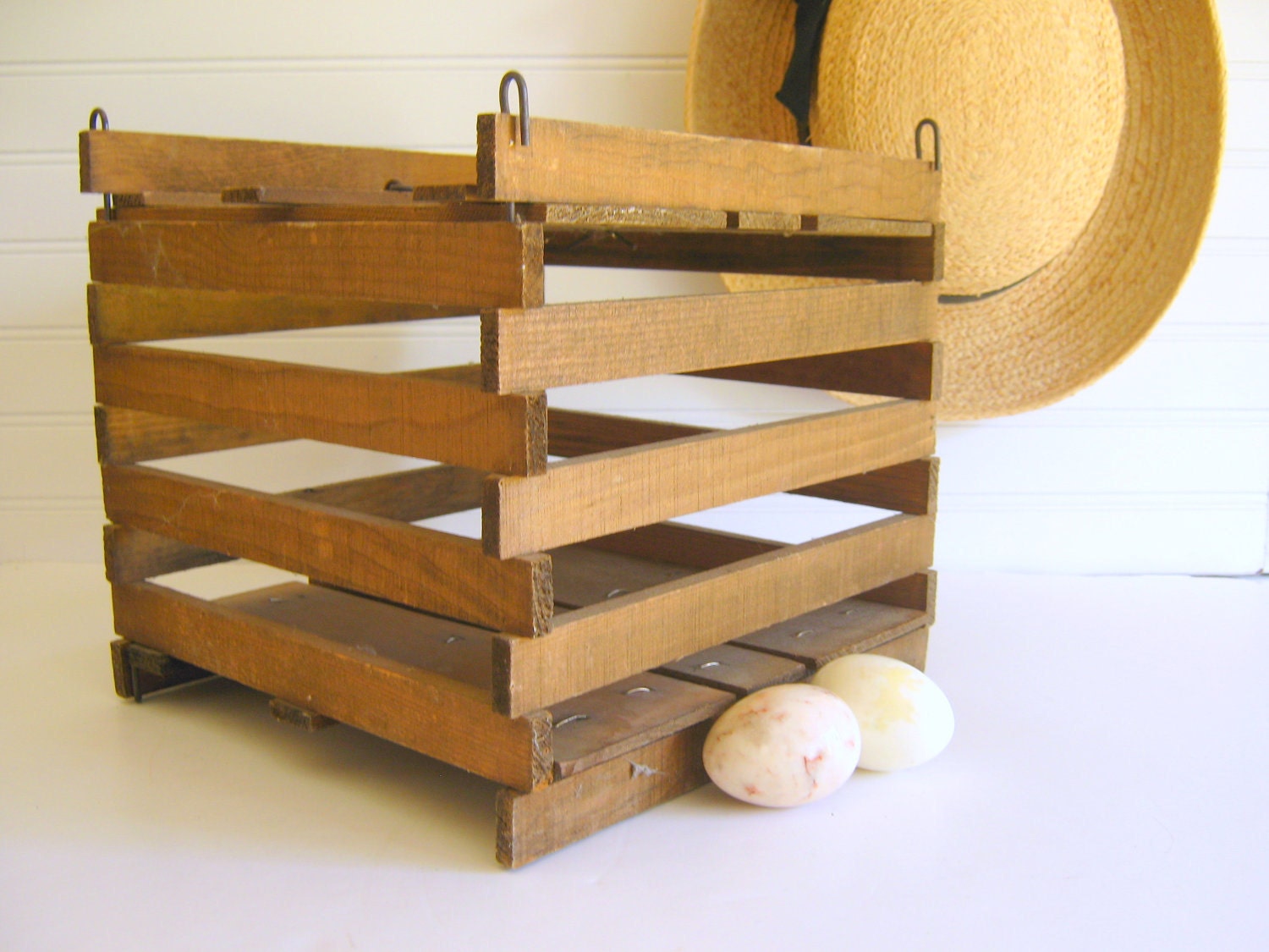 Primitive Egg Crate / Chicken Coop / Rustic Farmhouse / Wood Cage / Vintage - RollingHillsVintage