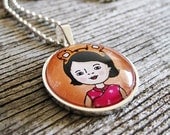 TIGER MO GLASS PENDANT - Round silver necklace with girl in tiger headband