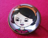 Bear Mo Glass Brooch - Round bronze brooch with girl in teddy ears headband