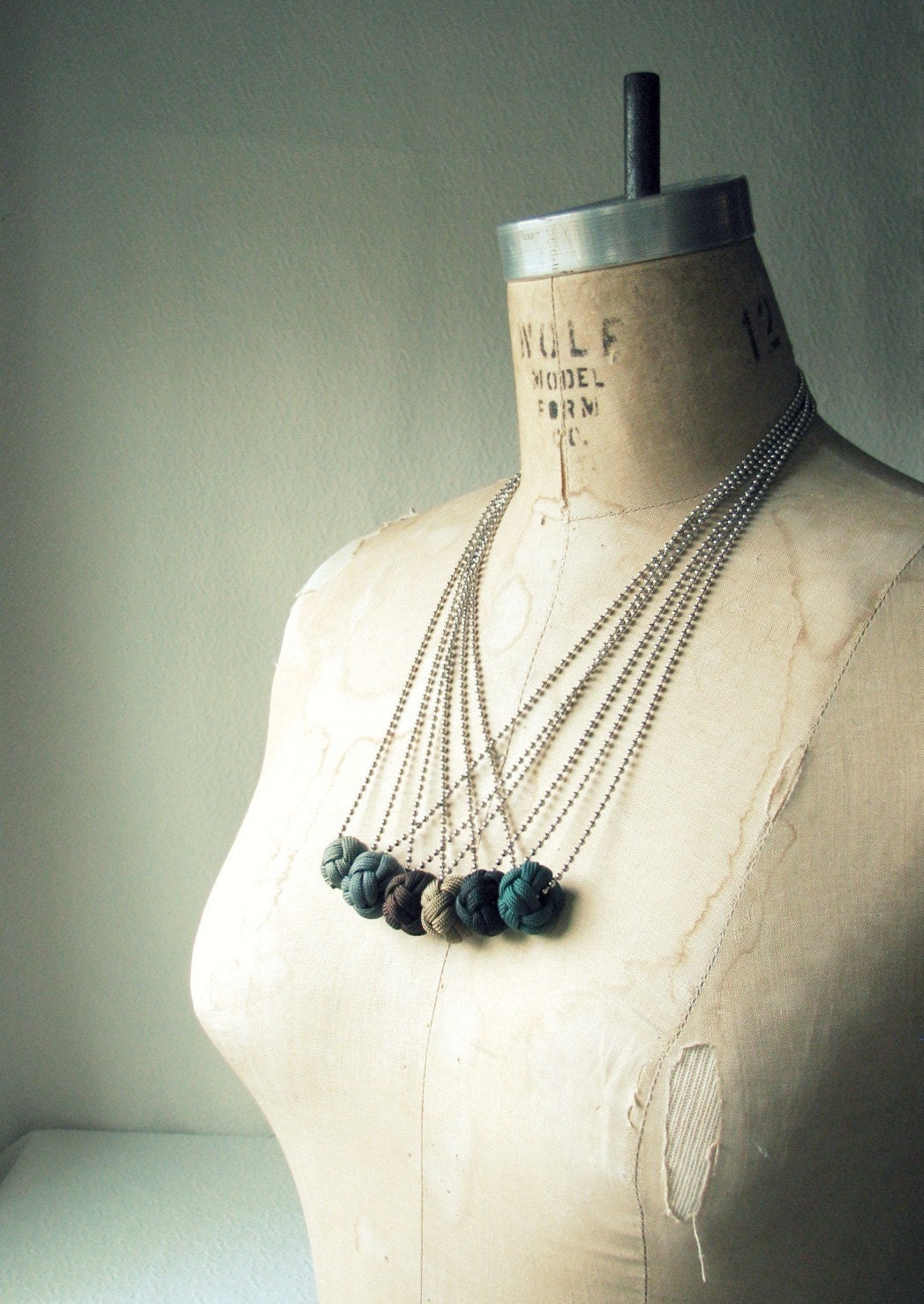 Turks Knot Necklace in Night