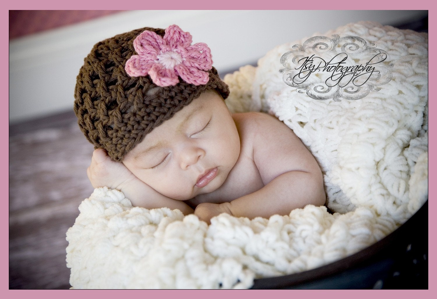 Newborn Crochet Hats, Crochet Baby Hats, Baby Photo Prop, Cotton with Rose and Pink Daisy Flower 3 to 6 Months