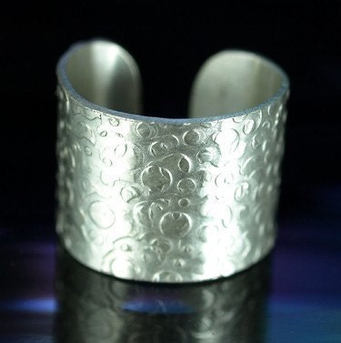 Ear Cuff- Shiny Bubbles