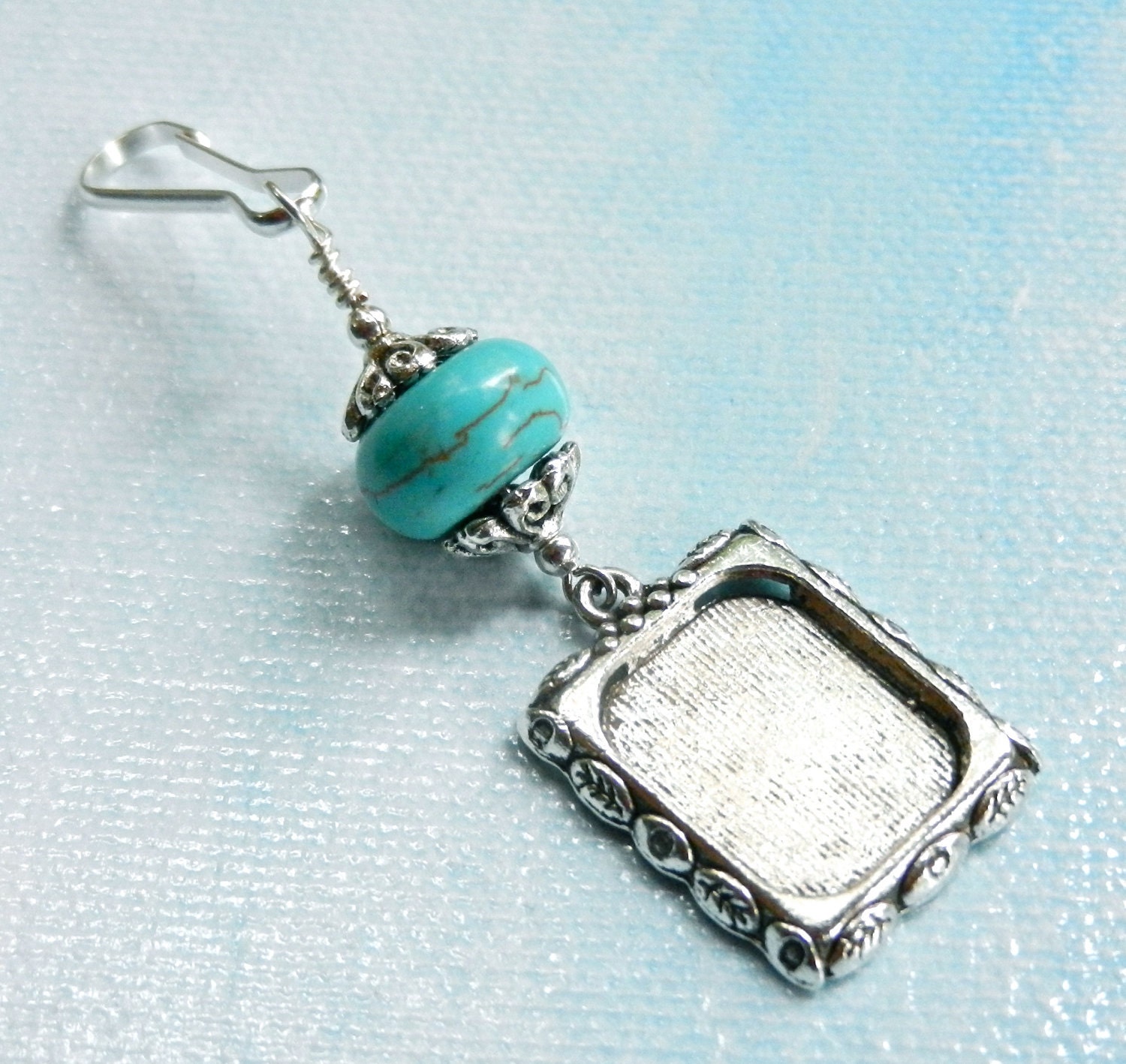 Bridal  bouquet photo frame charm. Turquoise.
