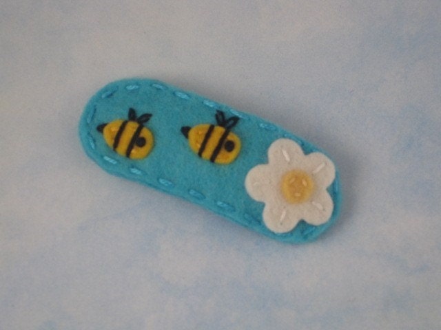 Bumblebees and Flower Turquoise Wool Felt Hair Clip