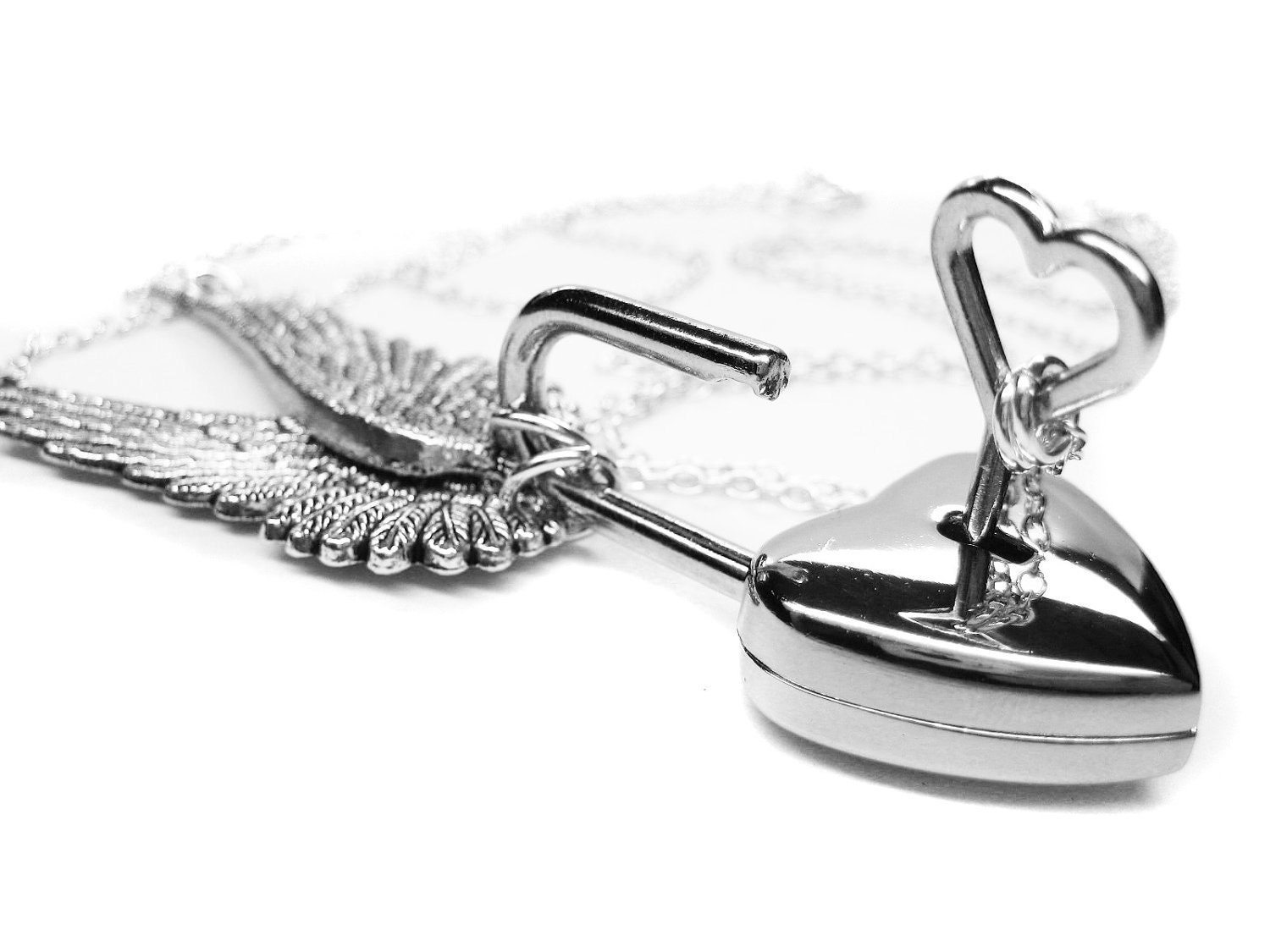 Angel Wing Necklace Set. Winged Heart Lock Necklace. Couples Silver Heart Skeleton Key Boyfriend Girlfriend Lovers Padlock Necklace Set