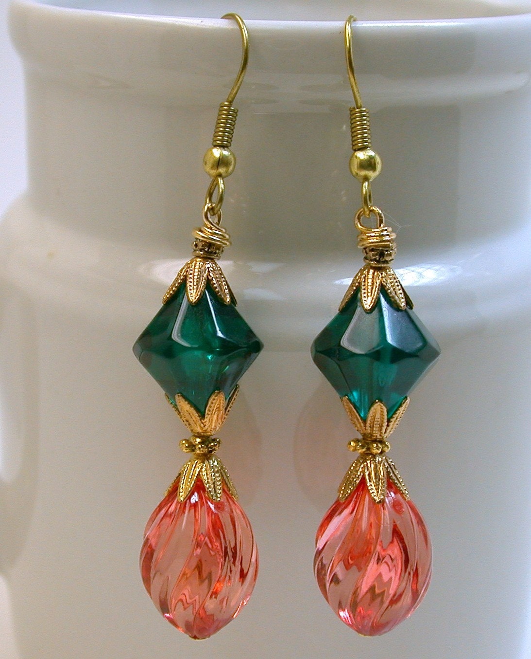 Vintage Coral Oval Twist Faceted Emerald Green Lucite Bead Earrings -Tutti Frutti