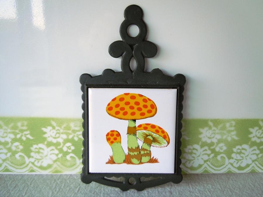 Vintage Mushroom Kitchen Trivet Hot Plate Ceramic Tile Home Decor Housewarming Gift