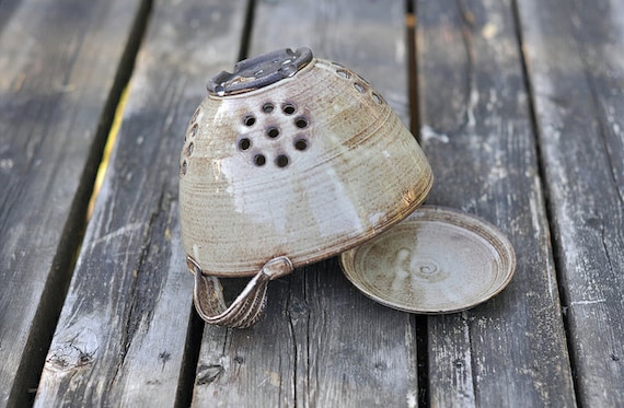 Rustic Colander or Berry Bowl in Cream and Brown - BACKORDERED
