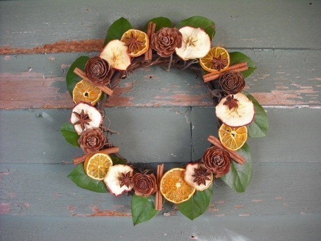 Fruit and Spice Potpourri wreath, Scented with Orange Spice Oil. - NHWoodscreations