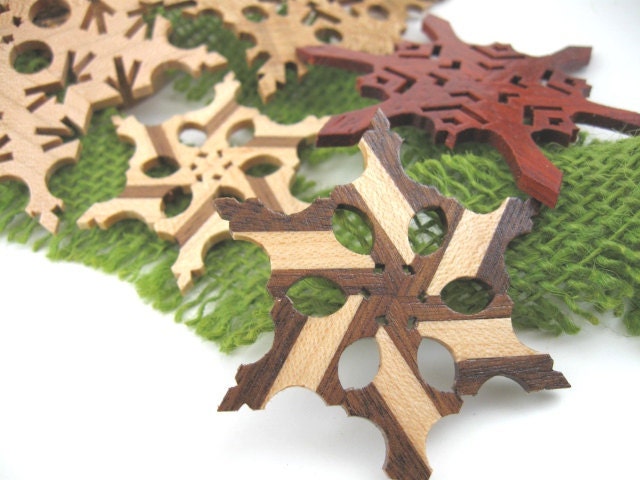 Ornaments Wooden Snowflakes Decorations Christmas Yule Hanukkah Holidays Winter Garland Ornament