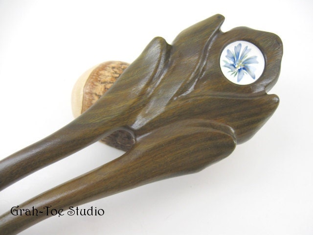 Lignum Vitae Wood Lyria 2 Prong Hair Fork