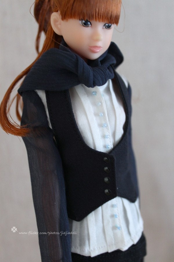 Jiajiadoll- black vest fits Momoko Or Blythe Or Misaki