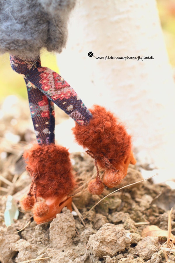 jiajiadoll hand-knitting mohair brown pompom short shoe cover leg warmers fit momoko and blythe