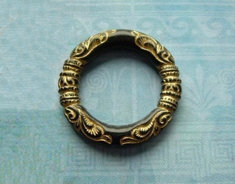 Grecian Orb Vintage Lucite Black Gold Hoop Bead Ring Carved