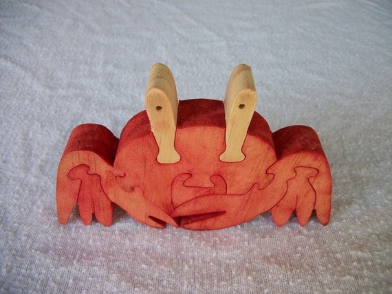 Wooden jigsaw puzzle. Fiddler crab. Free standing. Hand cut.