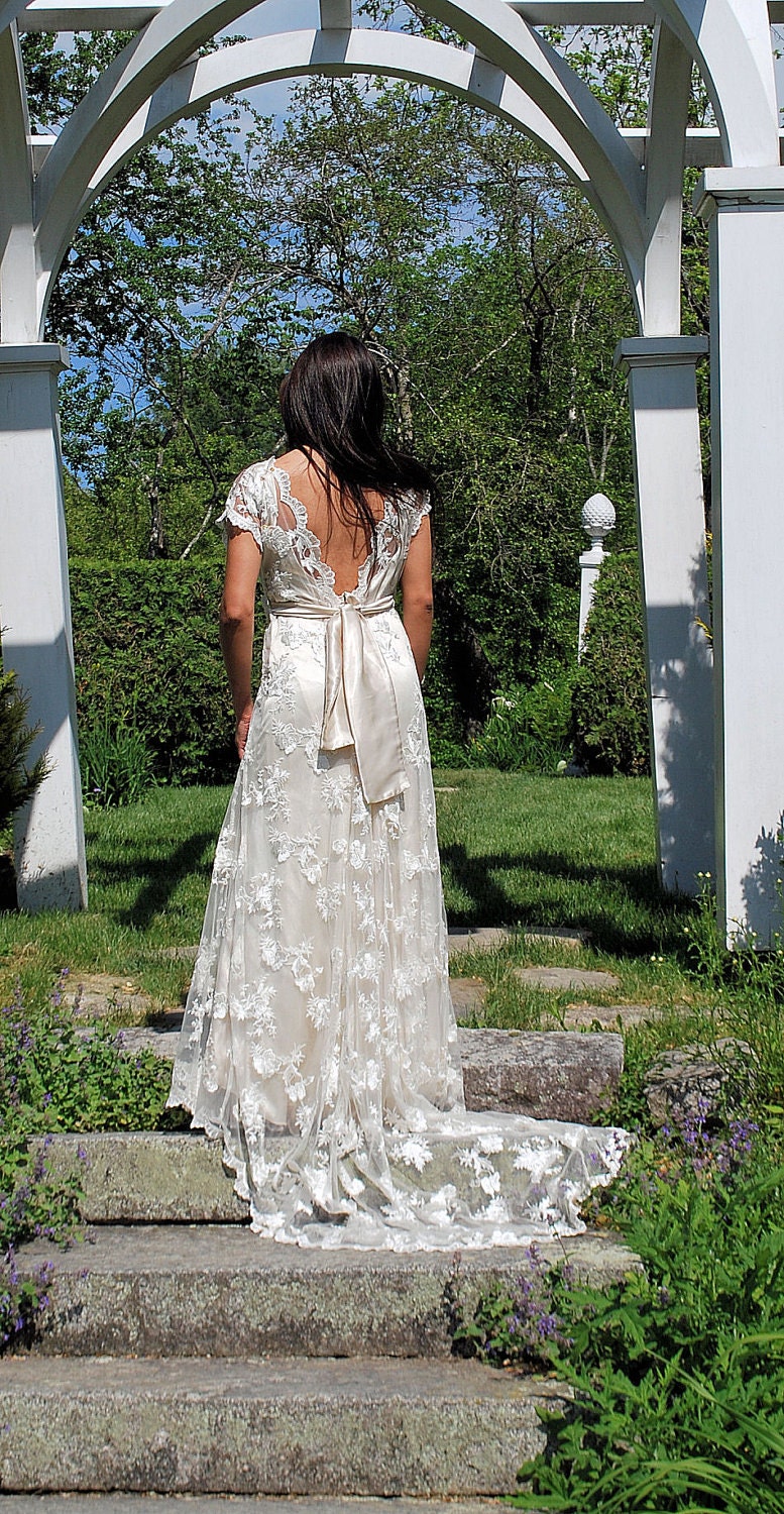 Alencon Lace wedding dress, you can choose the neckline, customized by sash couture