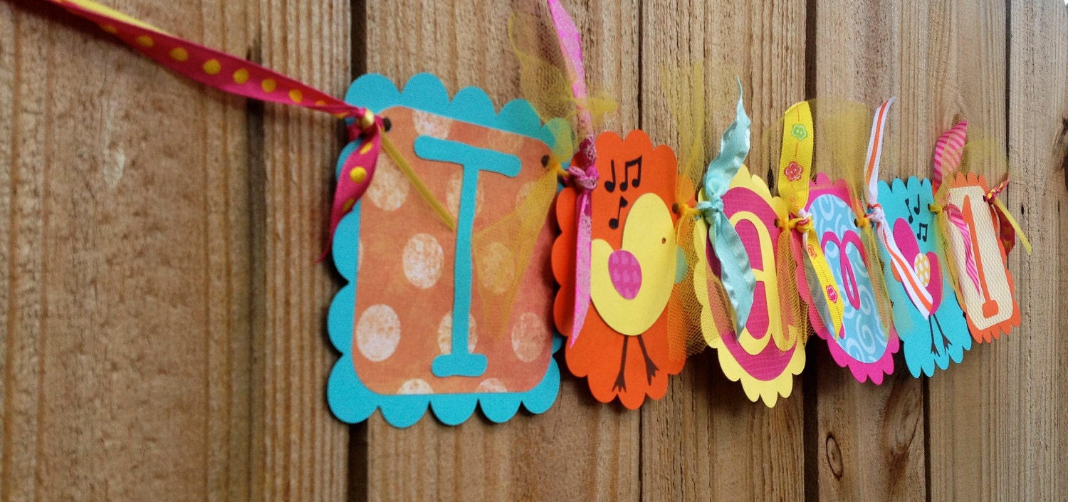Highchair banner-Colorful singing bird