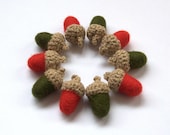 Rustic decor felt acorns 10 red green beige wool handmade Thanksgiving winter Weddings favor garland Christmas tree decoration ornament gift