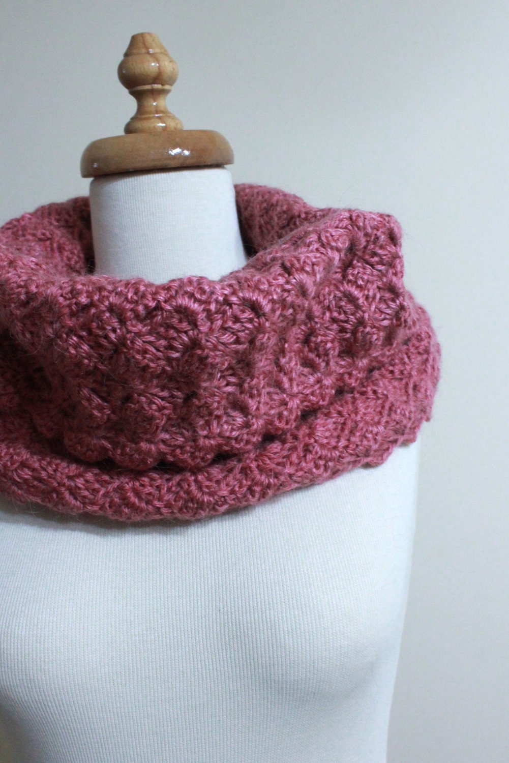 Pink Chunky Crochet Cowl and Gloves Crochet Winter Fashion Women Trend For Her Holiday READY TO SHIPPING