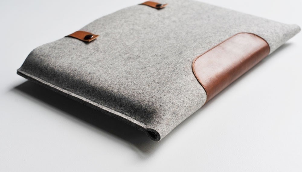 15 Inch MacBook Pro Sleeve - Grey Wool Felt with Brown Leather