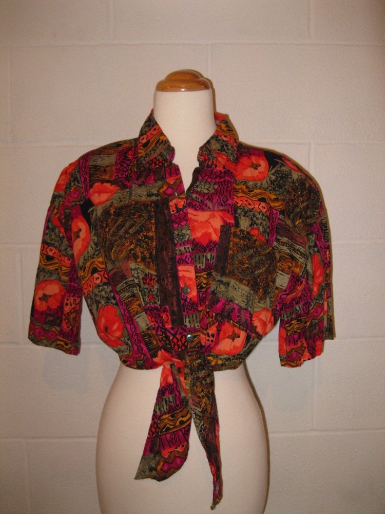 Sale - 1980s Coral Floral Tie Front Shirt / Crop Top / Small