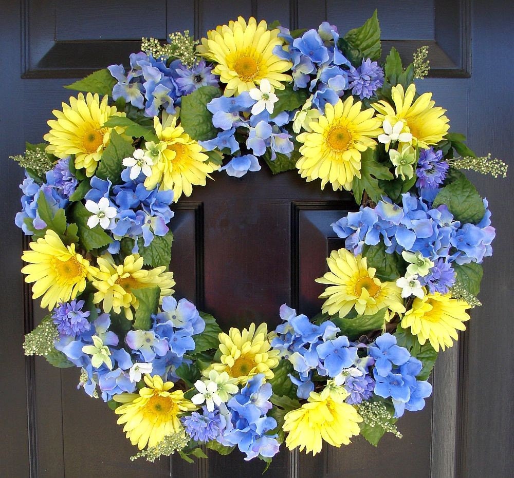 Summer Days Daisy and Hydrangea Wreath- Spring Wreath- Summer Wreath- Door Wreath