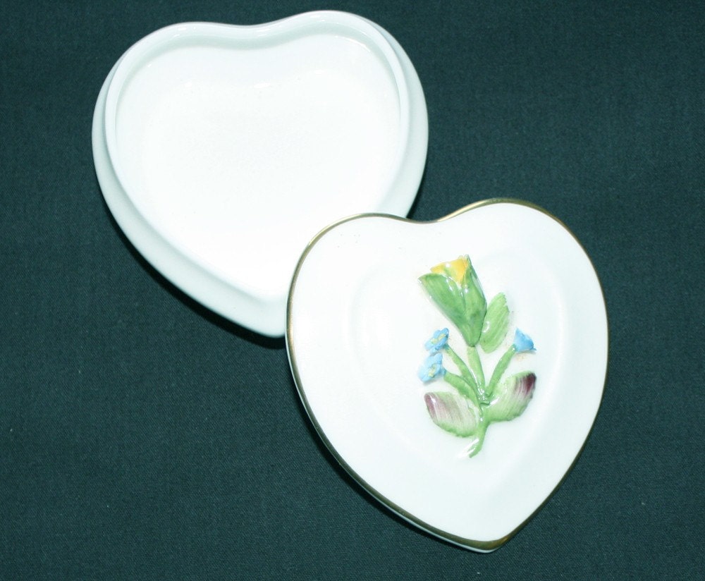 COALPORT Bone China Box - Trinket Box - Flowers - Housewares  Box -  Home and Living