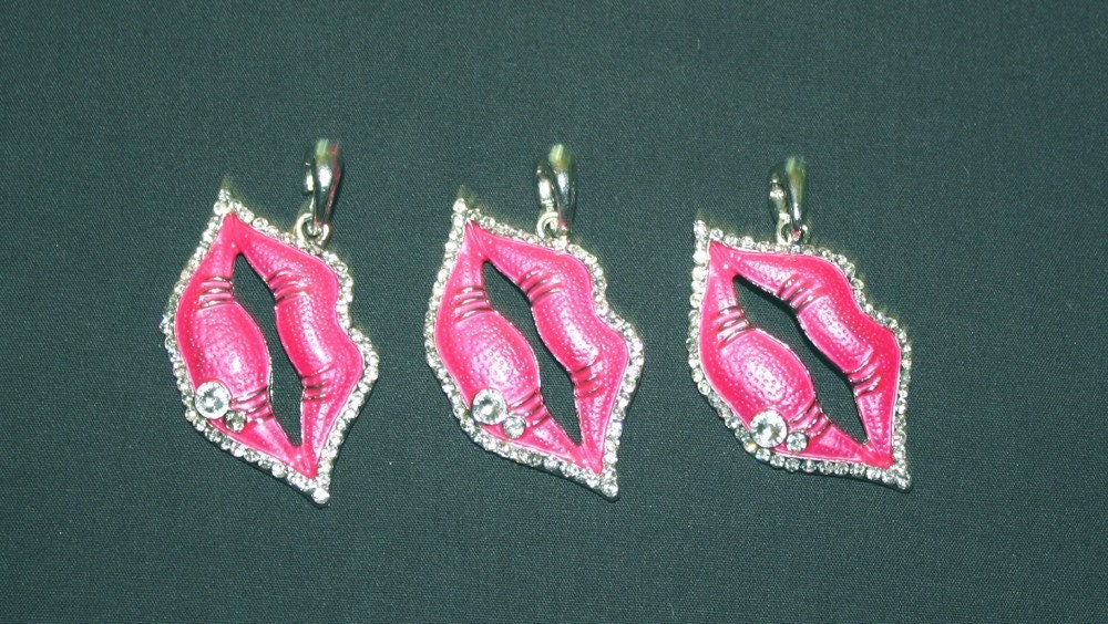 Rhinestone Enameled Hot Pink Lip Pendant