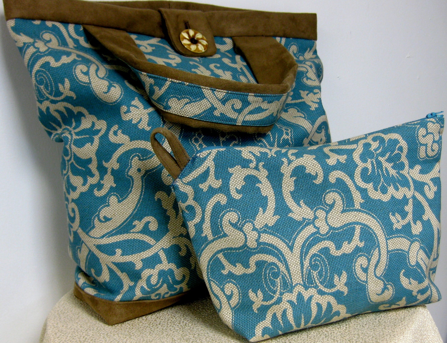 Rococo Turquoise and Cream Tote Set