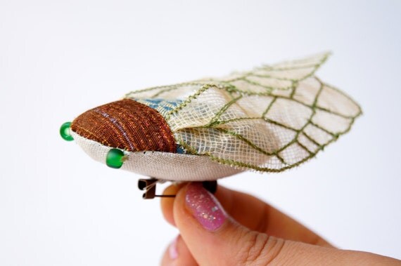 Handmade Fabric Cicada Brooch Green / Fabric Insect / Made to Order