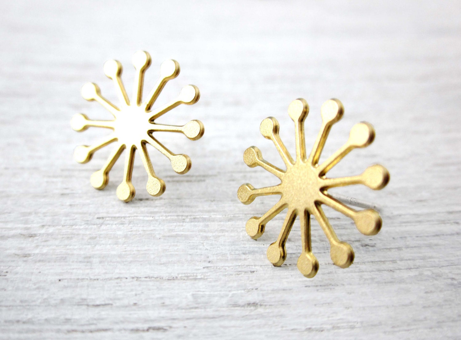 Dew Drops Post Earrings in Gold
