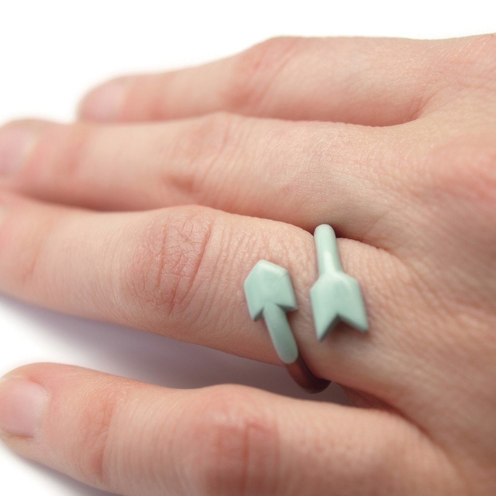 ARROW RING - Matte black and dipped enamel -  Seafoam