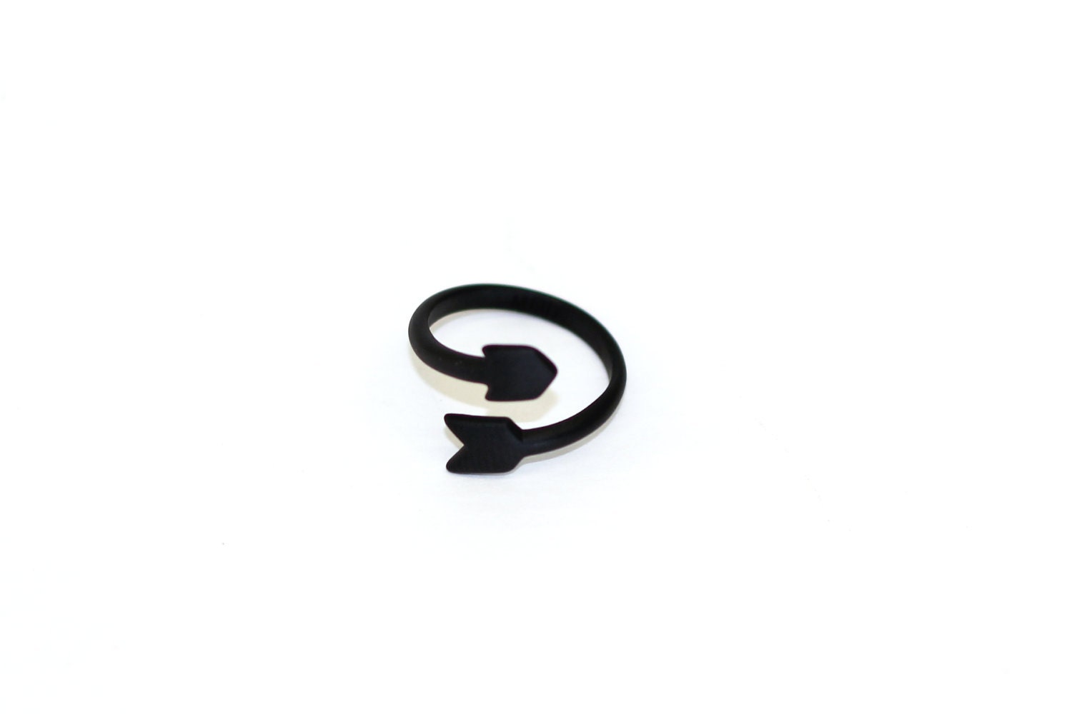ARROW RING - Solid matte black