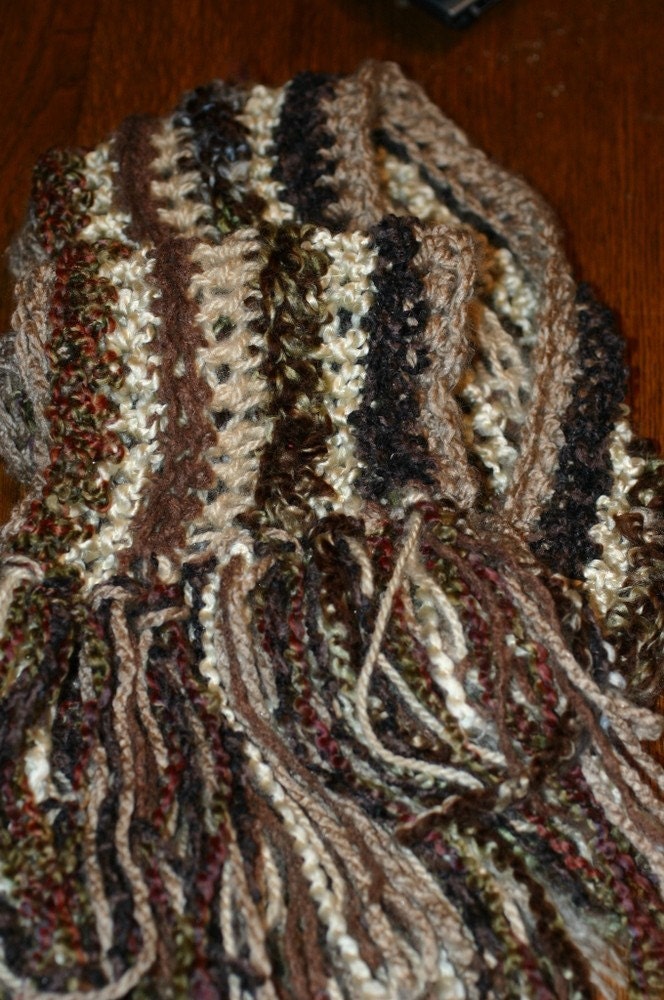 Espresso and cream-blended yarn scarf