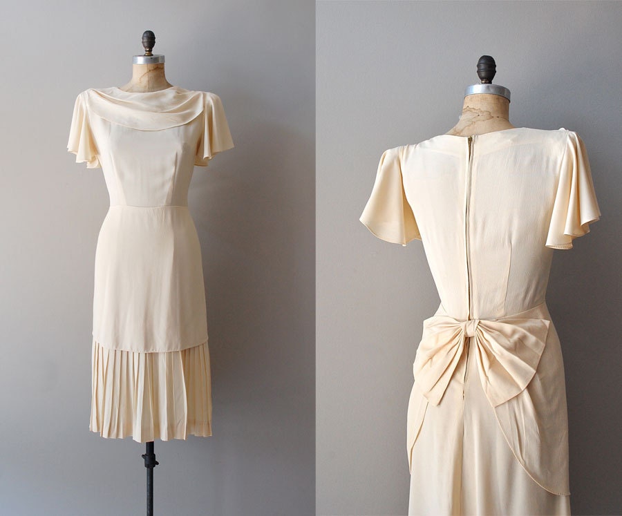 1940s dress / cream 40s dress / Glissando dress