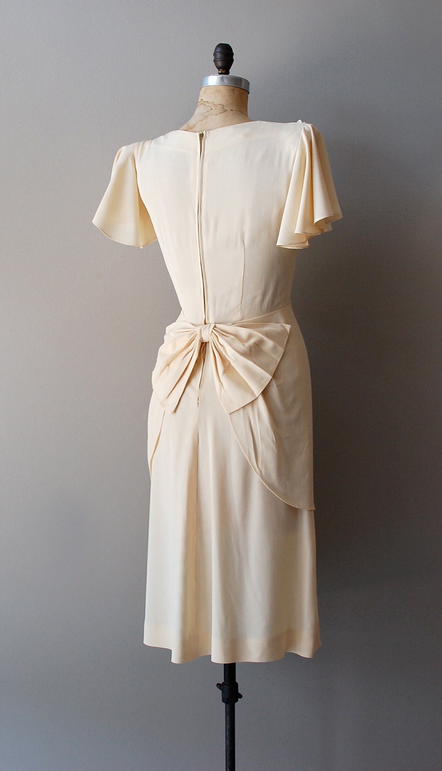 1940s dress / cream 40s dress / Glissando dress