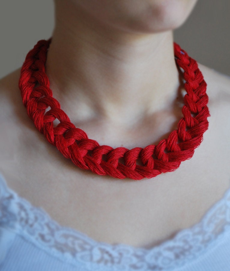 Linen Crocheted Necklace. LETICIA. Bright Red.
