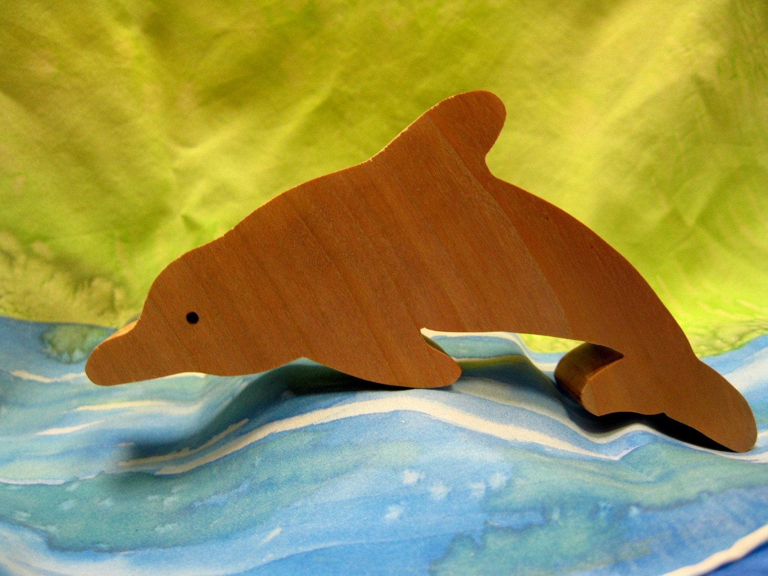 dolphin / porpoise wooden toy figurine