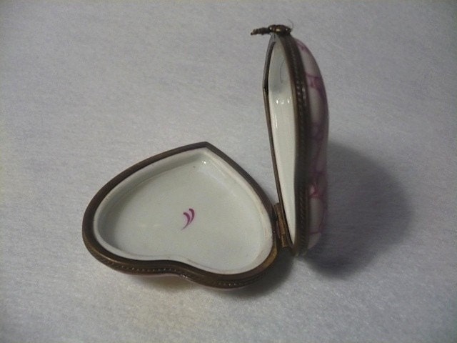 1920's Limoge Valentine Heart Shaped Trinket Box