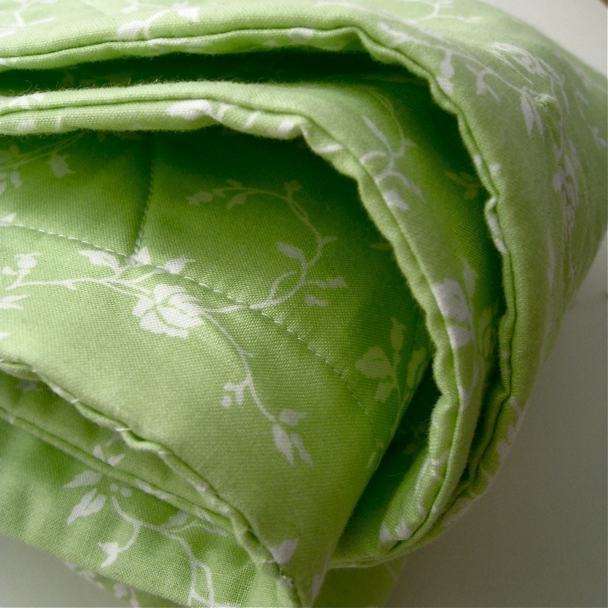 organic baby quilt bedding / eco friendly light peridot celery green