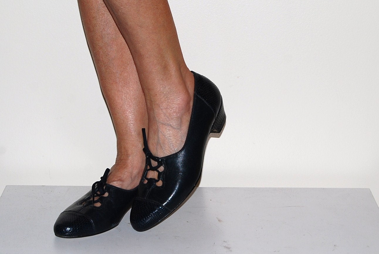 Vintage Navy Peep Shoe