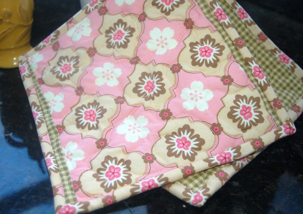 Pinky green Hot pads