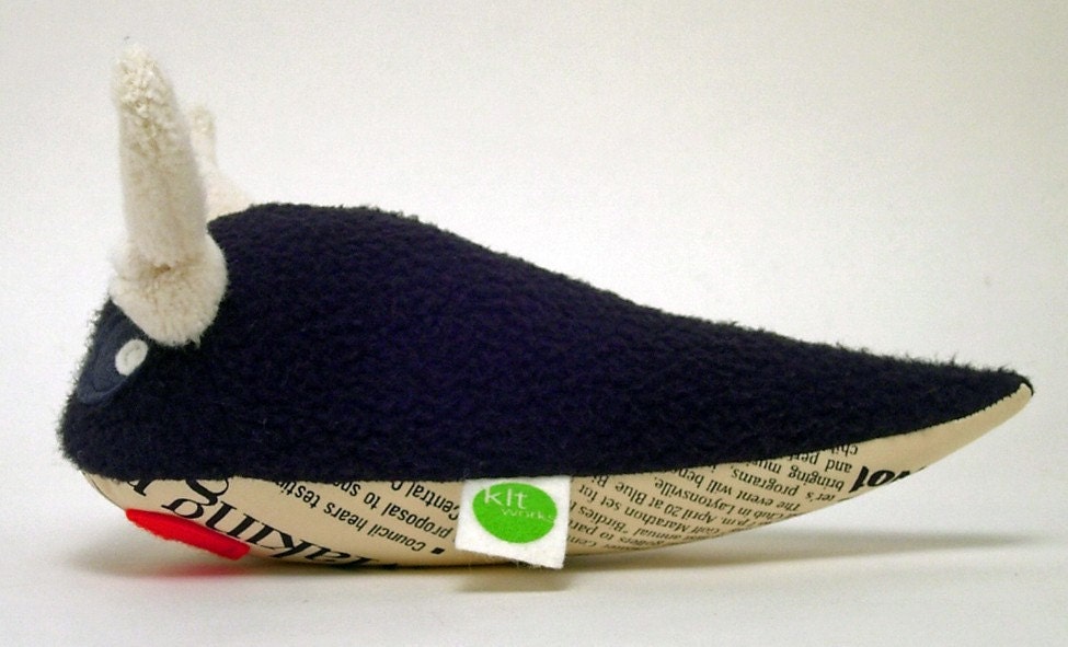 Newsworthy Slug Lovey