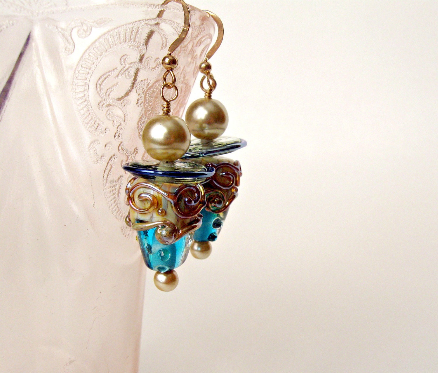 Elegant handmade earrings. Atlantis teardrop earrings with pearls.