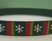 Funky Snowflake Stripe on Emerald Green Grosgrain Ribbon with Green Red and White Winter Print in 3/8 inches wide