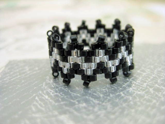 Peyote Ring  in Black and Silver Seed Bead Ring Beaded Beadwoven Beadwork - size 4, 5, 6, 7, 8, 9, 10, 11, 12, 13